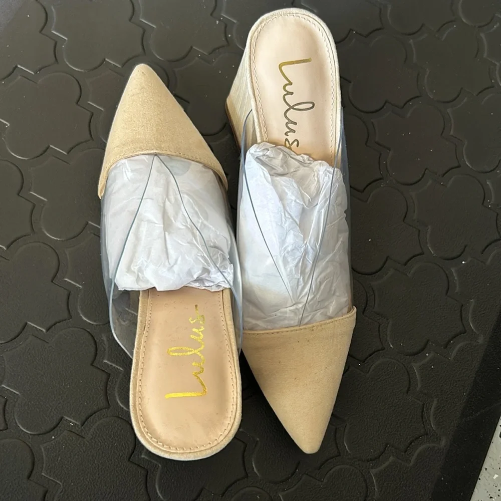 Shilo Light Natural Nude Suede Pointed-Toe Pumps - Picture 5 of 5